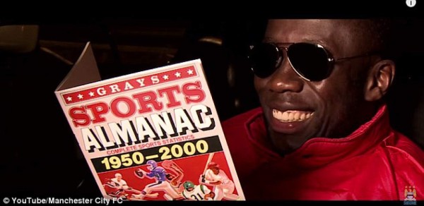 FOTOS: Así fue la divertida parodia de Manchester City sobre 'Volver al Futuro'