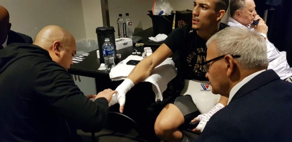 Dhany Reyes, el hombre que hizo que Teofimo López representara a Honduras