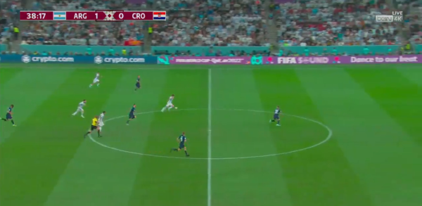 Desde el mediocampo Julián Álvarez inició la jugada del segundo gol.