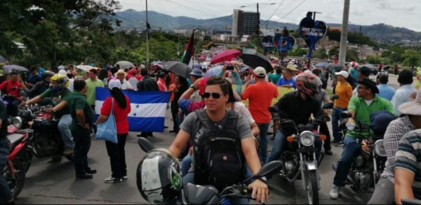 Protestas en Honduras: Otra jornada de batallas campales entre la policías y manifestantes