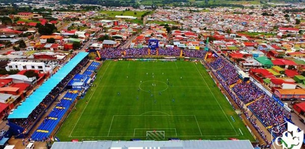 Los mejores estadios de los clubes centroamericanos