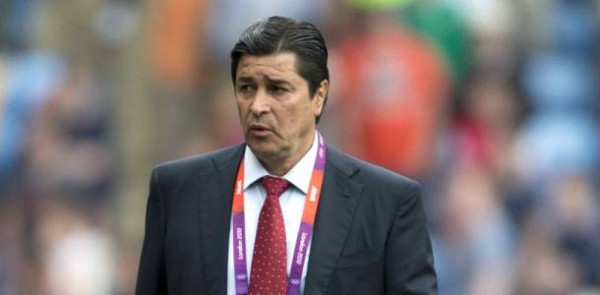 Luis Fernando Tena, invicto en finales con México