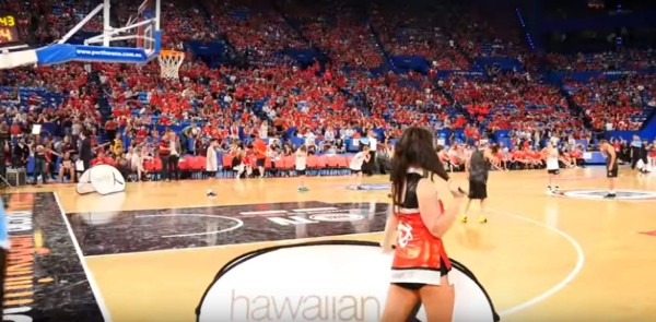 ¡INCREÍBLE! El Mannequin Challenge con casi 12 mil personas participando