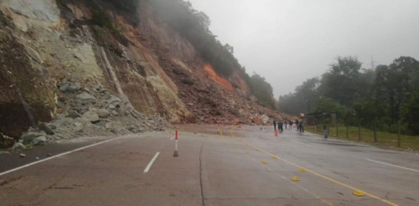 Honduras vive una noche de terror: depresión tropical Eta deja desastres en varias zonas del país