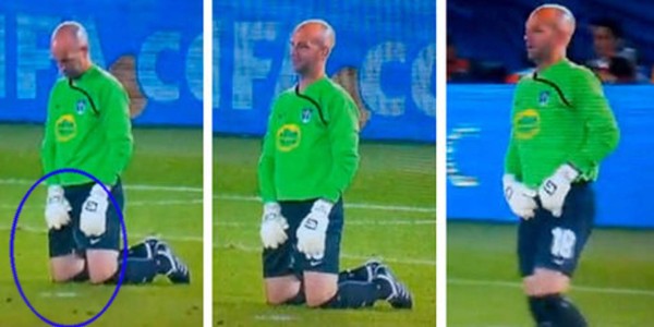 TOP: 12 Futbolistas que convirtieron la cancha en un baño público