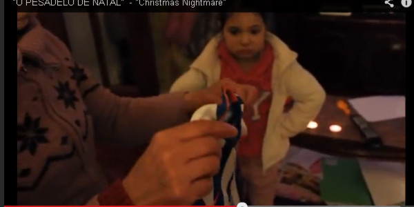 VIDEO: Niña del Benfica sufre broma con regalo de camiseta del Porto