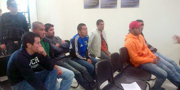 Mendoza se entrega a Policía de Guatemala