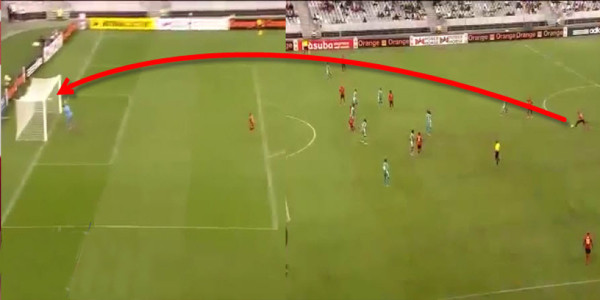 VIDEO: Espectacular gol de tiro libre desde el mediocampo