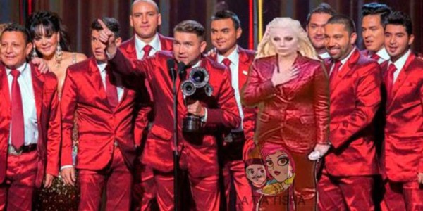 La espectacular entonación del himno nacional y el vestido de Lady Gaga arrasan en memes