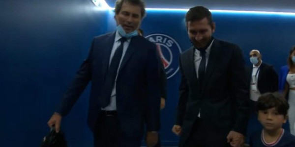 Le ofreció ayuda y entregó una tarjeta con su número: la sorpresa que se llevó Messi en su presentación con el PSG&nbsp;&nbsp;