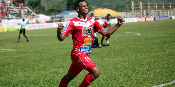 Rony Martínez, en la mira del Alajuelense de Costa Rica