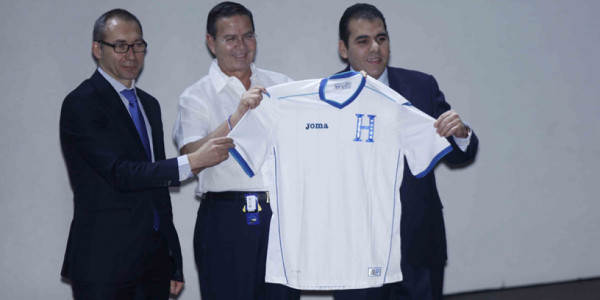 Así es la nueva camiseta mundialista de Honduras