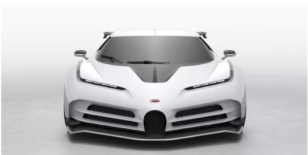 Cristiano Ronaldo muestra su nuevo juguete: Un Bugatti Chiron que lleva sus iniciales &nbsp;&nbsp;