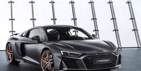 Messi con uno de lujo ¿Cuánto pagan los cracks al mes por el alquiler de un auto?