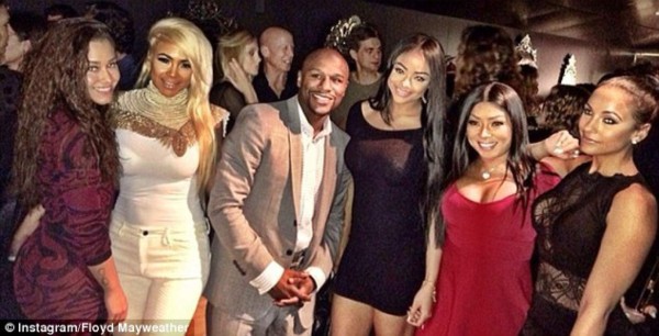 Las 50 locuras y fiestas inolvidables de Floyd Mayweather Jr