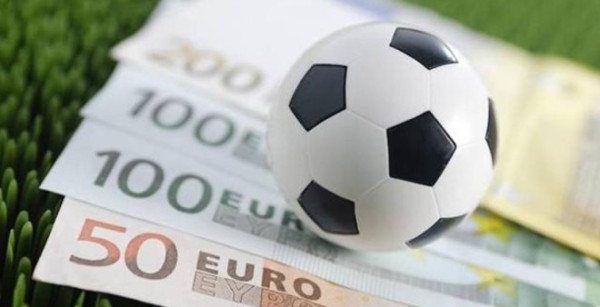 FIFA registró aumento de traspasos internacionales en 2013