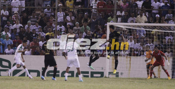 Platense y Olimpia empataron en el partido de ida de las semifinales