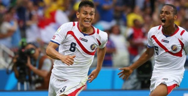 ¡Históricos! Felipe Baloy se une a la lista de los centroamericanos que han celebrado en mundiales