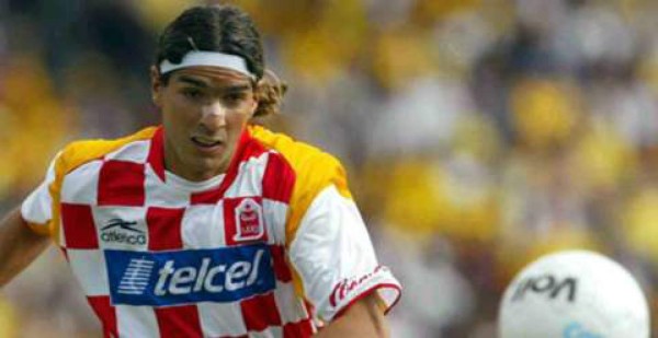 La espectacular carrera de Sebastián el 'Loco' Abreu