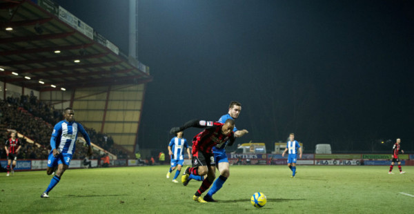 Roger brilla y Wigan avanza en la FA Cup.