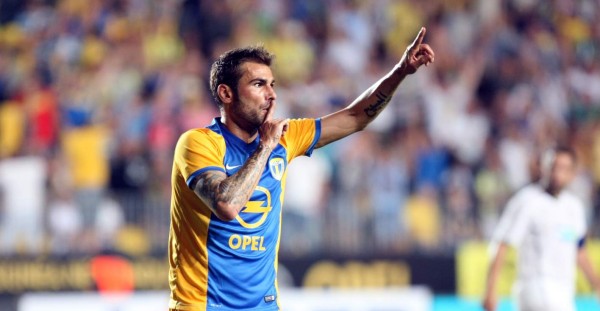 Los futbolistas que creíste que ya estaban retirados, pero siguen activos en ligas exóticas