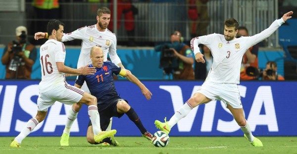 Holanda humilló a la campeona del mundo España 5-1