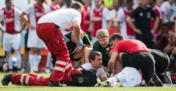 Se desplomó en pleno partido y despertó luego de tres años en coma: Así es la historia de Abdelhak Nouri