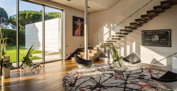 La increíble mansión de Modric en Madrid al descubierto: 9 habitaciones y garaje para 10 autos