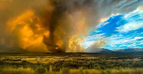 Hasta tornados de fuego: Las imágenes apocalípticas de los incendios históricos en California