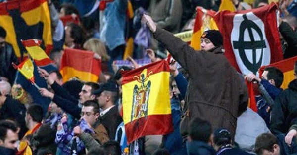 En fotos: Un Camp Nou politizado pide 'libertad y justicia'