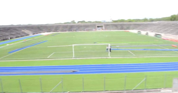 ¡Irreconocible! Con grama sintética y pista olímpica, así marcha la remodelación al estadio Roberto Suazo Córdova de La Paz