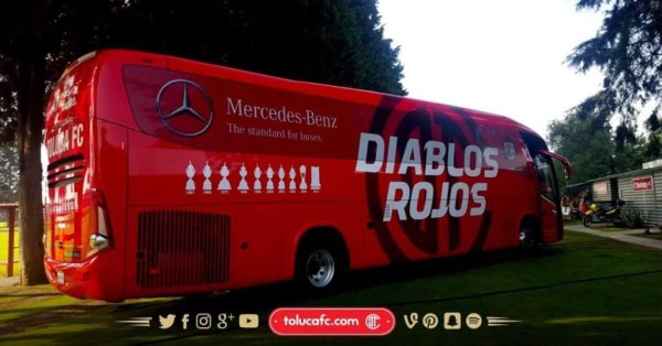 Si fueras un futbolista viajarías en estos autobuses de lujo