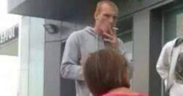 ¡Descuidados! Así han sido capturados estos famosos futbolistas mientras fumaban