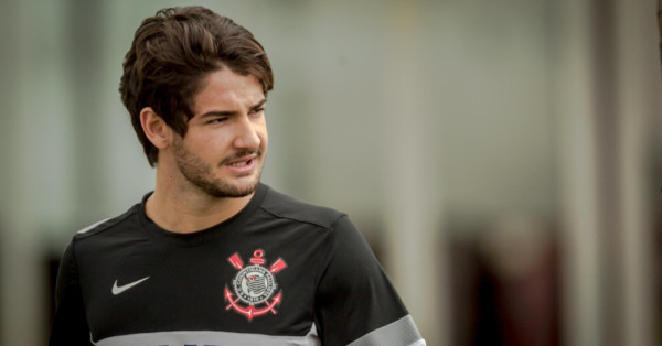 Alexandre Pato abandona el Corinthians tras amenaza de aficionados