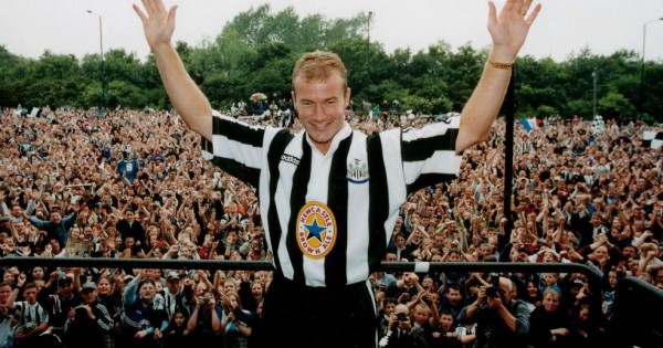 Los 10 fichajes 'récord' en toda la historia del fútbol