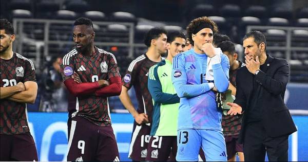 Juli[an Quiñónes y Memo Ochoa están en la convocatoria oficial.