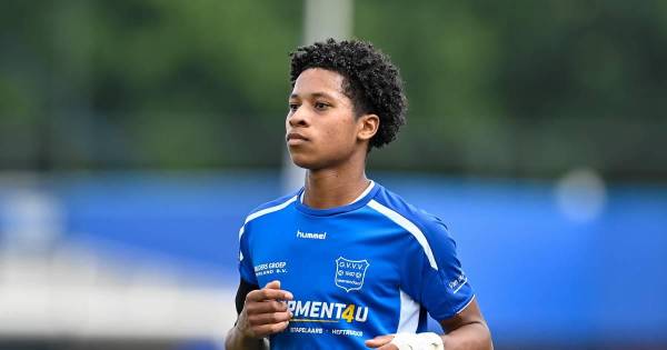 Genrich Sillé tiene tres goles en la actual temporada con el GVVV Veenendaal .