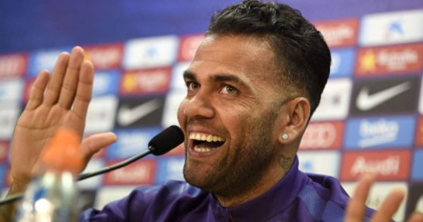 Dani Alves y sus frases que generaron polémica en el mundo del fútbol