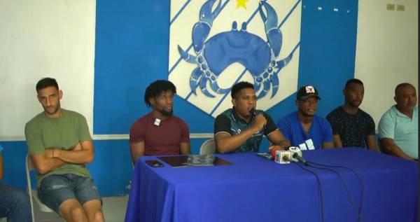 Fabricio Silva, ‘Machuca’ Ramírez, Maiy Card,<b> </b>Luis Hurtado, Marcelo Espinal y José Velásquez Colón. FOTO: Victoria.