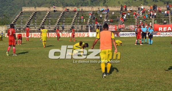 El pleito en el Excélsior y las fotos que no viste en TV de la Fecha 15