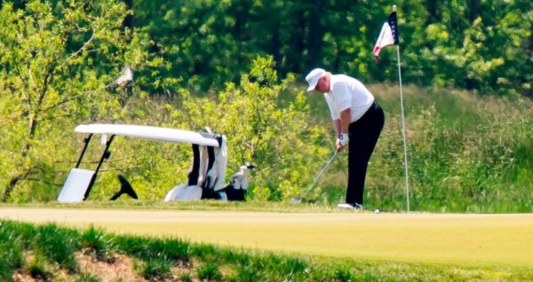 Locura en Estados Unidos: aborrotaron las playas sin importar el coronavirus y así fue captado el presidente Trump