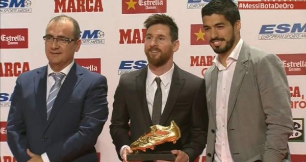FOTOS: El hijo de Messi es protagonista en la entrega de la Bota de Oro