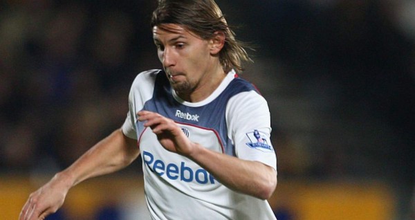 ¡Con un guatemalteco y un exMarathón! Grandes jugadores que pasaron por el Bolton inglés, club que podría desaparecer