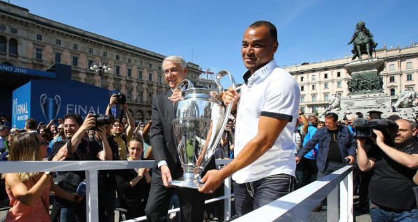 TOP: Nueve figuras que levantaron la Libertadores y la Champions League