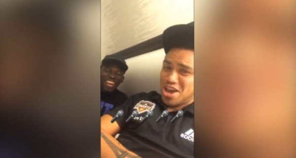 VIDEO: El dueto de Alberth Elis y Escalante coreando el jingle de 'Loreleyeye...' en redes sociales