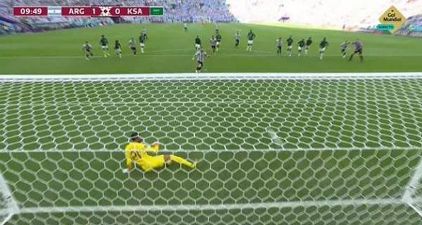 Así fue el penal de Messi para el 1-0 frente a Arabia Saudita.