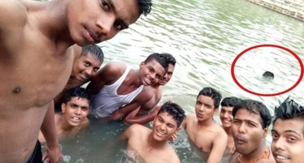 Escalofriantes: Las 20 selfies que se tomaron segundo antes de morir