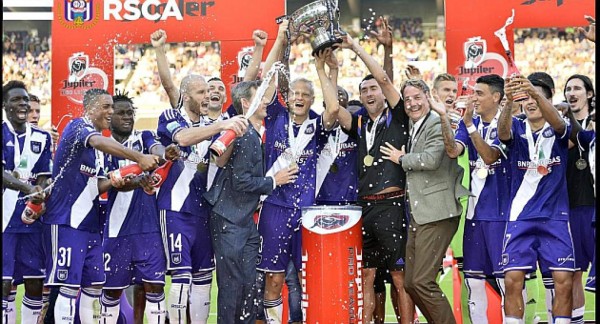 Barcelona supera al Real Madrid en España: Los equipos con más títulos en el mundo&nbsp;&nbsp;