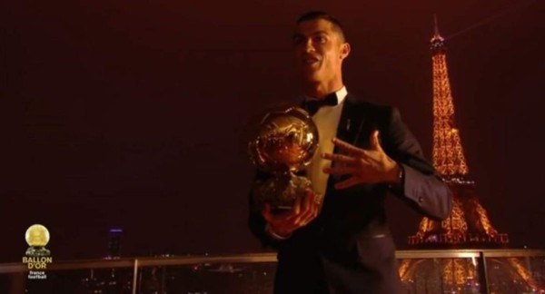 CURIOSO: Las íntimas fotos de Cristiano Ronaldo en la gala del Balón de Oro