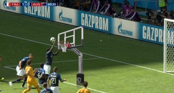 ¡MEMES! Así se burlan del uso del VAR en el Mundial y de Samuel Umtiti